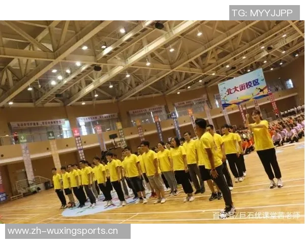 足球明星跨世代同框合影展现青春与传奇的完美交融